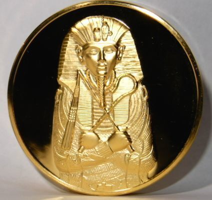 レア 限定品 古代エジプト 第18王朝のファラオ ツタンカーメン マスク彫刻 美術品 コレクション 記念品 記念メダル 純金仕上げ コイン 章牌_画像2