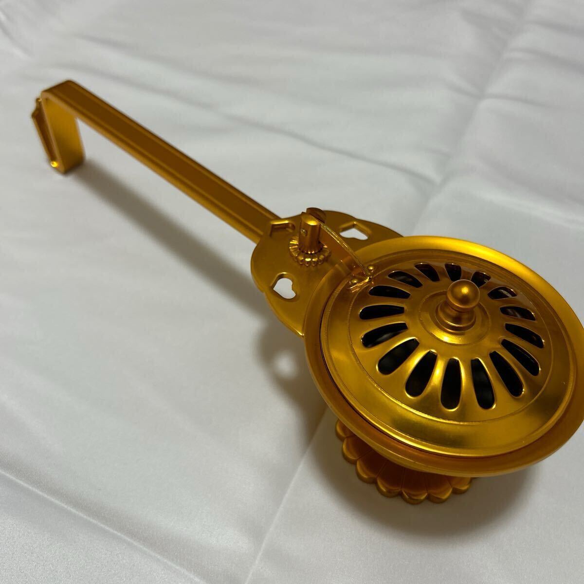 美品【柄香炉】アルミ製 威儀具 仏具 葬儀 法具 寺院 袈裟 僧侶 美品【柄香炉】アルミ製 威儀具 仏具 葬儀 法具 寺院 袈裟 僧侶