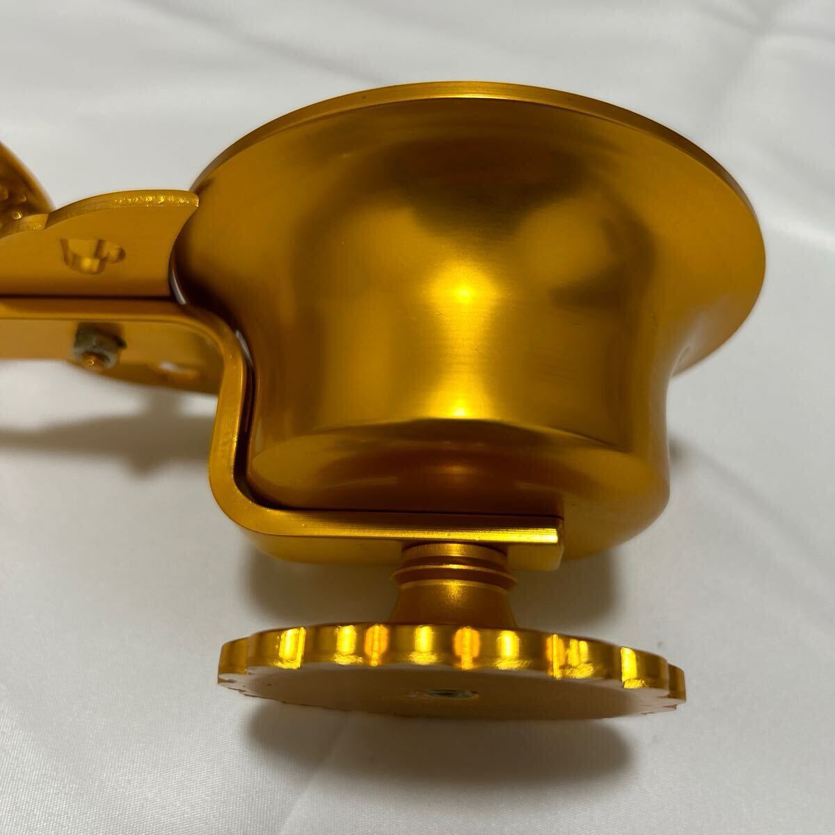 美品【柄香炉】アルミ製 威儀具 仏具 葬儀 法具 寺院 袈裟 僧侶 美品【柄香炉】アルミ製 威儀具 仏具 葬儀 法具 寺院 袈裟 僧侶