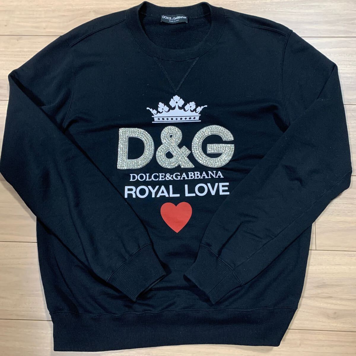美品 ドルチェアンドガッバーナ D&G クリスタルロゴ スウェット 美品 ドルチェアンドガッバーナ D&G クリスタルロゴ スウェット