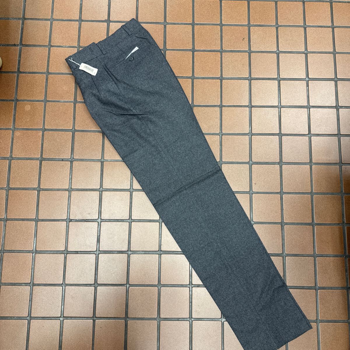 《限定1點(diǎn)》高級メランジ★フランネルウール100%スラックス /ゴルフパンツ /サイズ70/チャコールグレイ系/2タック /カジュアルパンツ