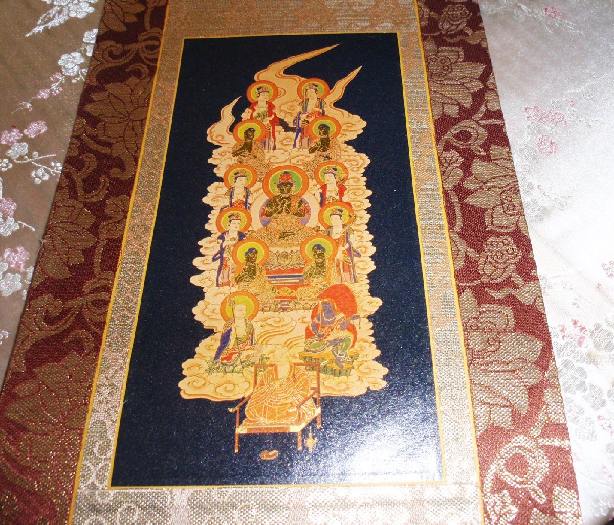 ◇25◇ 真言宗 十三仏 (大師付) 掛軸　唐草 茶表装 百代　国産品 新品未使用【信頼のヤフオク！実績２５年】★