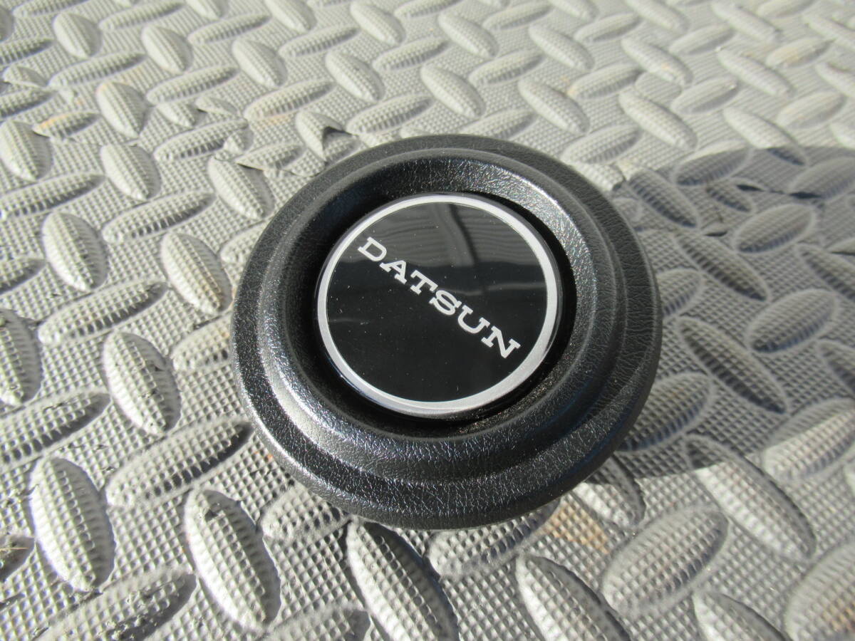 DATSUN ダットサン ニスモ ホーンボタン ジャンク品 当時物 DATSUN ダットサン ニスモ ホーンボタン ジャンク品 当時物