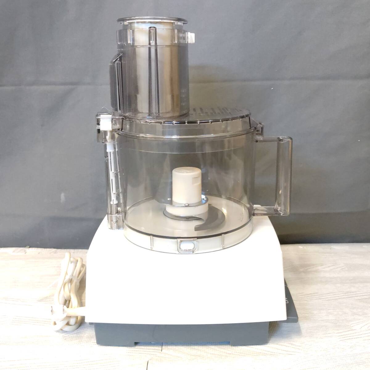 業務用 Cuisinart フードプロセッサー 100V DLC-6 PROⅡ 小型 多 業務用 Cuisinart フードプロセッサー 100V DLC-6 PROⅡ 小型 多