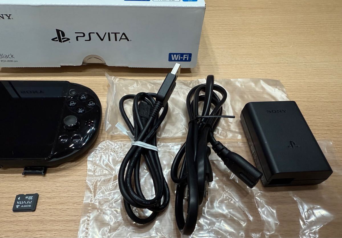 中古美品 SONY PSVITA Black PCH-2000 ZA11 元箱・備品あり 動作 中古美品 SONY PSVITA Black PCH-2000 ZA11 元箱・備品あり 動作