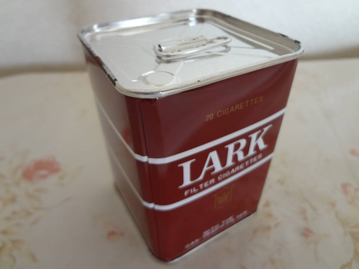 LARK ラーク　ブリキ缶 貯金箱　ノベルティ