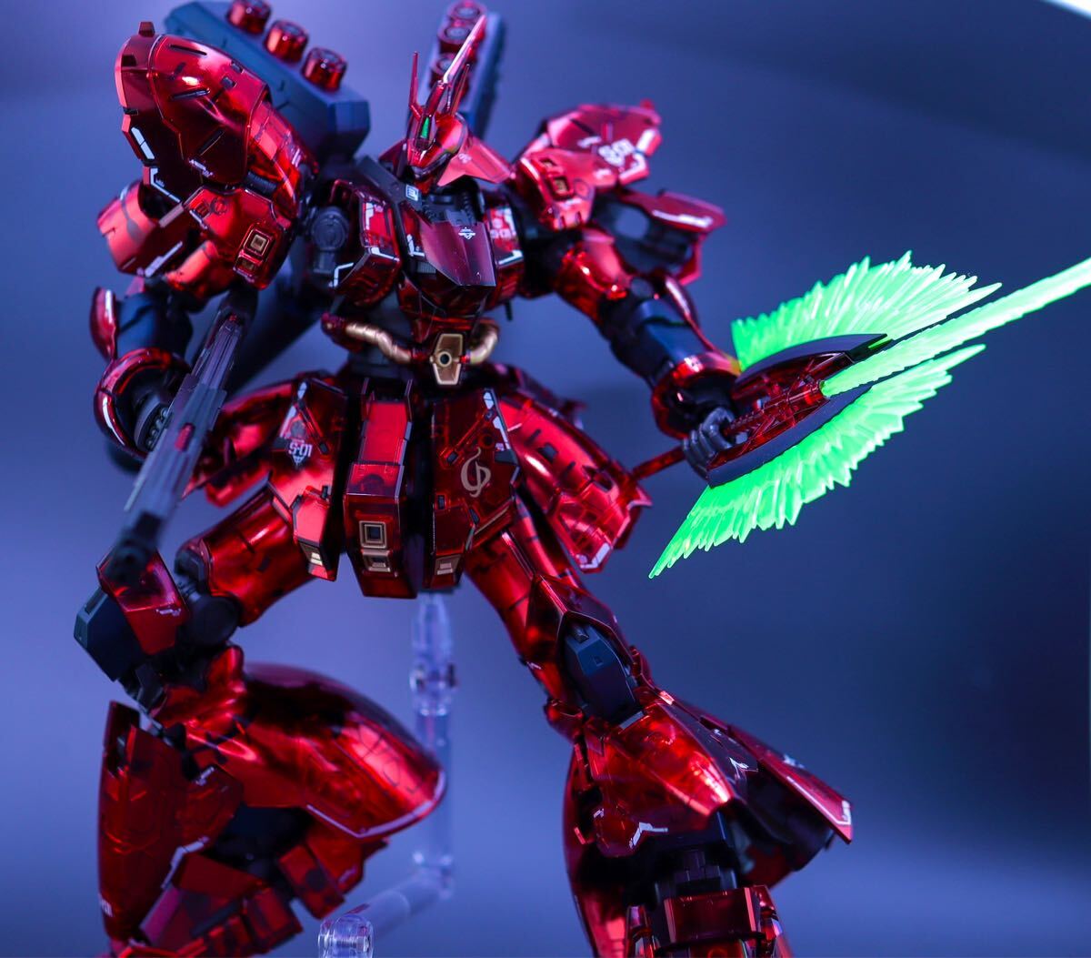 RG サザビー(メカニカルコアメッキ) 塗装済み完成品 ガンプラ RG サザビー(メカニカルコアメッキ) 塗装済み完成品 ガンプラ