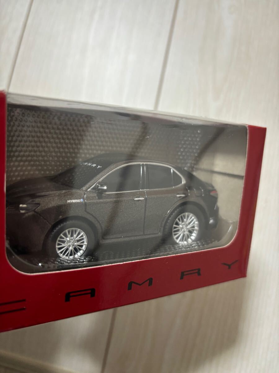 トヨタ　カムリ　プルバックカー　カラーサンプル　ガンメタ系？　ミニカー_画像2