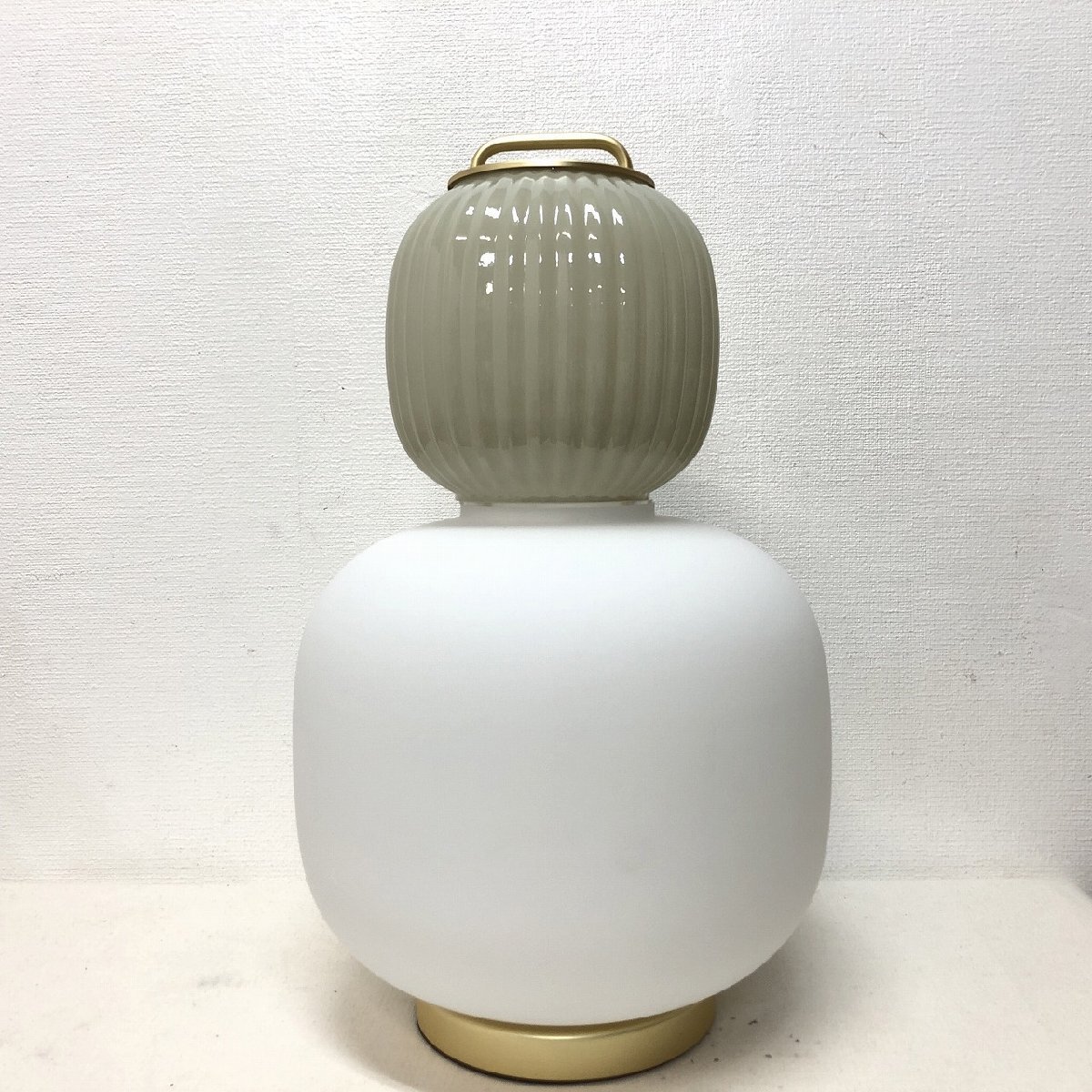 点灯確認済み□IKEA イケア テーブルランプ PILBLIXT ピルブリクスト B2102 ガラスシェード 北欧デザイン モダン インテリア 名古屋
