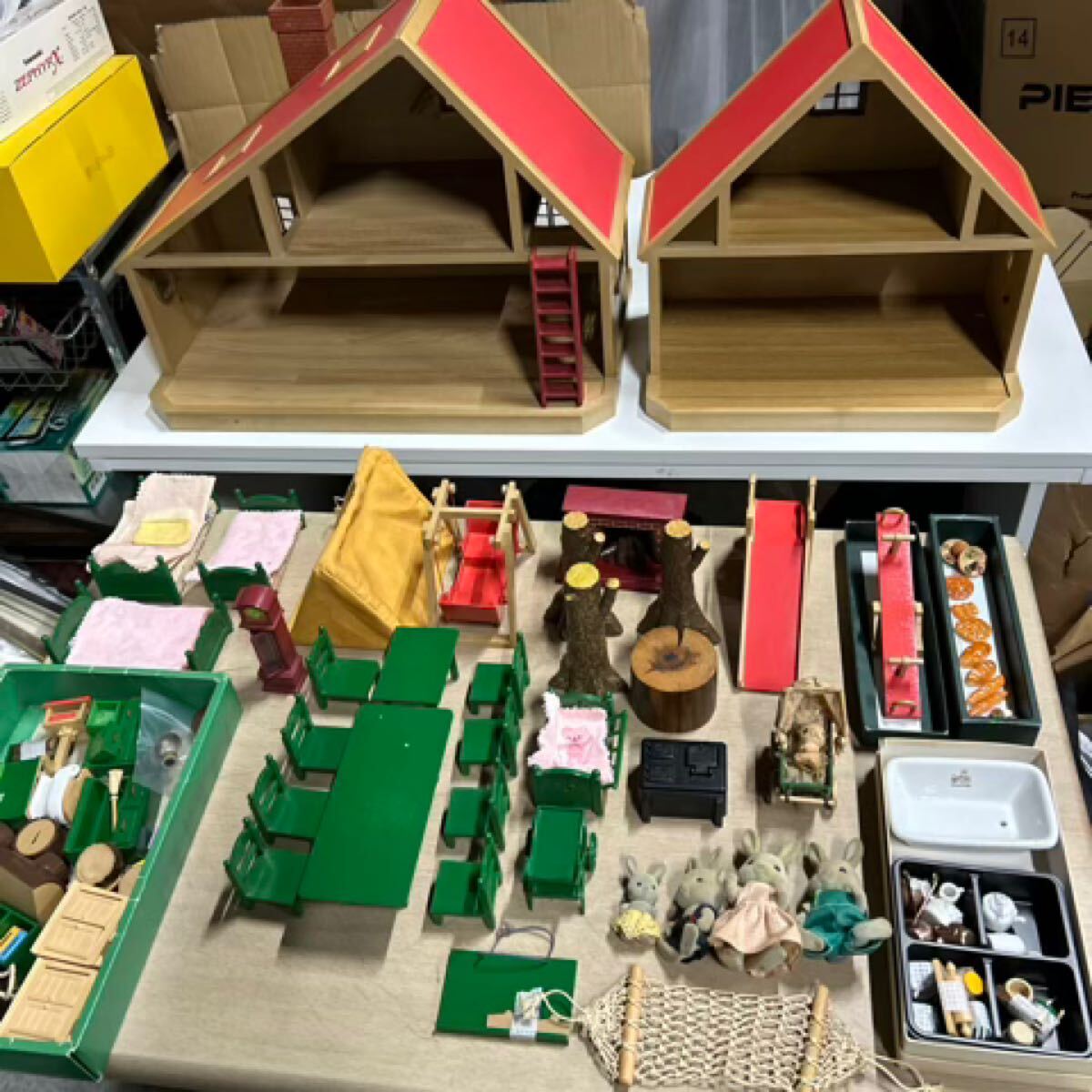 初期　 シルバニアファミリー 人形 お家　家具　小物　シルバニアファミリーハウス　デラックスハウス　 まとめ売り