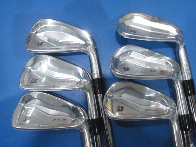BRIDGESTONE 241CB DYNAMIC GOLD 120 S200 32 IRON SET 343133