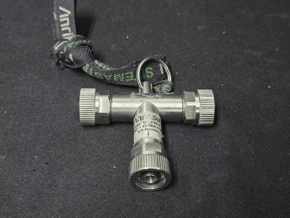 [NBC]「現状販売」Anritsu OSLN50LF 校正キット(精密オープン/ショート/ロード) Calibration Kit (中古 2060)