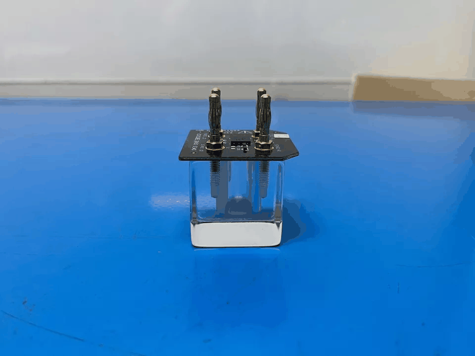 [NBC] Tektronix 2450-ECVCUBE : ELECTROCHEMISTRY CV SIMULATION CUBE (中古 8485)