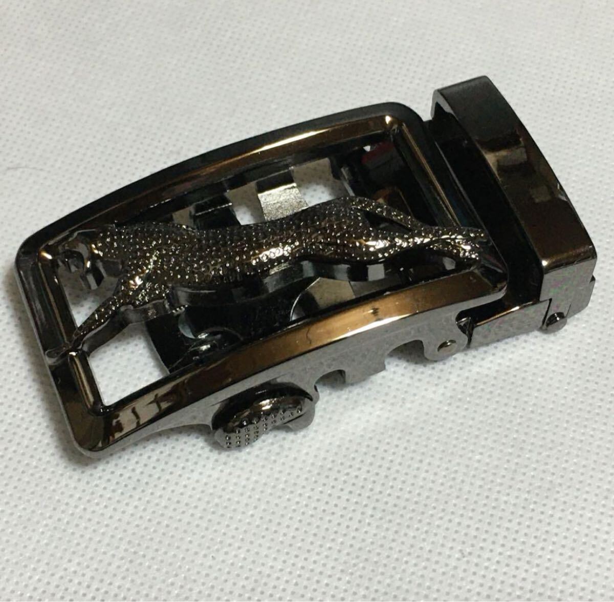 オートロックメンズベルト用バックルのみのです(幅3.5cm 用)チーターブラック_画像2