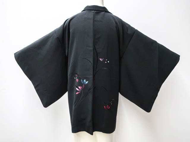 《京都一輝堂》【着物】黒羽織　絵羽柄　草花文　羽織紐付き　24z-3536