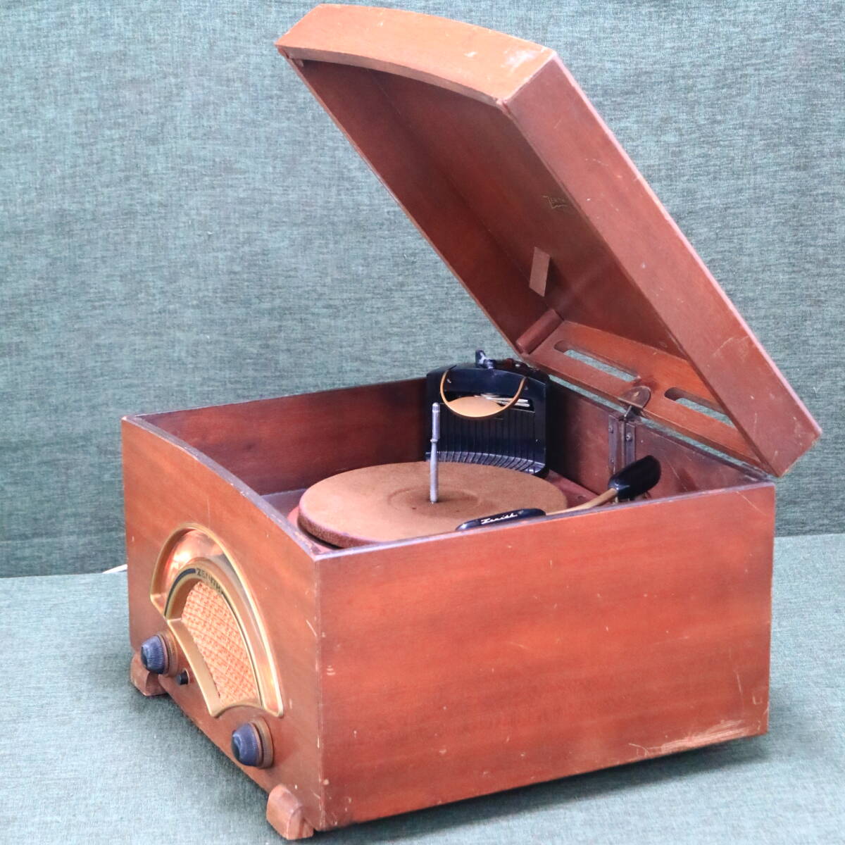 あ//A8954 【昭和レトロ・当時物】ZENITH RADIO Phonograph