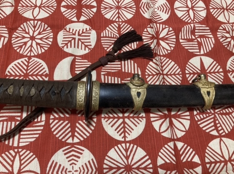 軍刀拵 太刀型軍刀 旧日本軍 鮫皮巻木鞘 実物 大日本帝国 日本刀 骨董品 刀装具 黒漆(鍔、刀装具)|売買されたオークション情報、Yahoo!オークション(旧ヤフオク!) の商品情報をアーカイブ公開 - オークファン(aucfan.com) 軍刀拵 太刀型軍刀 旧日本軍 鮫皮巻木鞘 実物 大日本帝国 日本刀 骨董品 刀装具 黒漆(鍔、刀装具)|売買されたオークション情報、Yahoo!オークション(旧ヤフオク!) の商品情報をアーカイブ公開 - オークファン(aucfan.com)