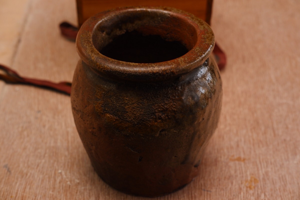 陶芸家 三原研 炻器獣頭掛花入 現代アート 現代陶芸 師 船木研児 個展出品作 舩木研児 ☆ 三彩釉手付壺 ☆ 共箱 ☆ 不志名焼 ☆ 洗練された