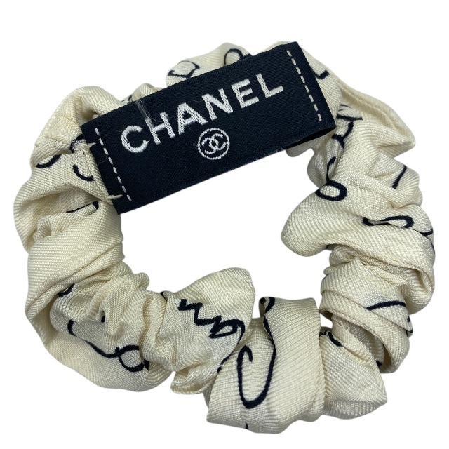 美品】CHANEL シャネル スカーフ シュシュ セット ヘア 美品】CHANEL シャネル スカーフ シュシュ セット ヘア