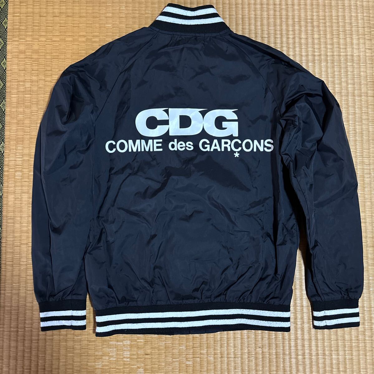 COMME des GARCONS コムデギャルソン CDG フルロゴ スタジャン 黒 レア GOOD DESIGN SHOP ジャケット ブルゾン