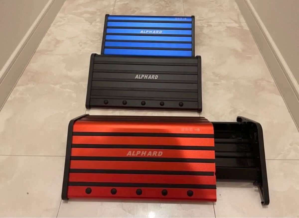 自動車の後部座席の休憩ペダルはアルファードの足で商用車内装を頼むのは通用_画像2