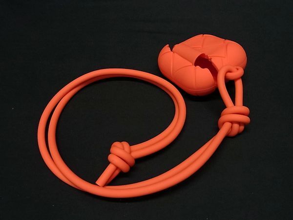 ■新品同様■ BOTTEGA VENETA ボッテガヴェネタ イントレチャート シリコン AirPods Proケース イヤホンケース オレンジ系 FG1728