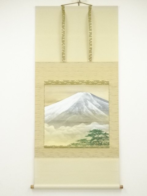 ys7240051; 宗sou 松生春山人筆　霊峰　肉筆絹本掛軸（共箱）