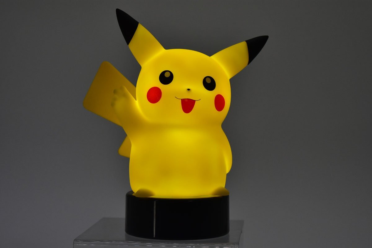 ポケモンセンター 25周年記念 LEDライト ピカチュウ 元箱付 点灯OK 高さ17cm[Pokemon Center][ランプ][照明]AS