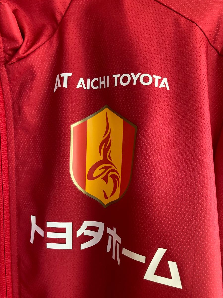 名古屋グランパス ウォーマージャケット 2024年Mサイズ 美品 名古屋グランパス ウォーマージャケット 2024年Mサイズ 美品