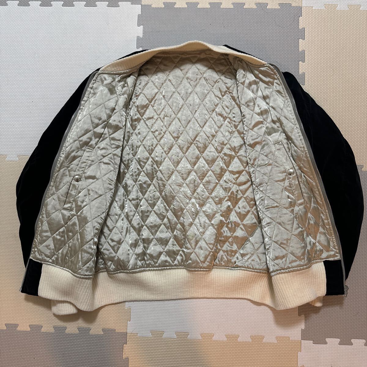 美品 nexus7 スカジャン サイズ48(L) 虎刺繍 比嘉商店 ネクサス 美品 nexus7 スカジャン サイズ48(L) 虎刺繍 比嘉商店 ネクサス