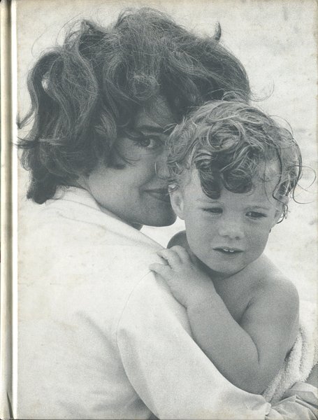 アート写真 d) The John F. Kennedys: A Family Album