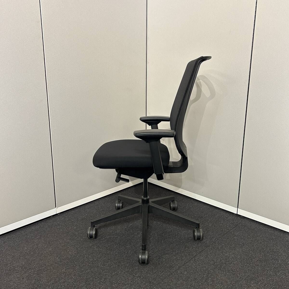 【中古?2016年制】Steelcase Reply ハイバック 可動肘 ランバーサポート ブラック