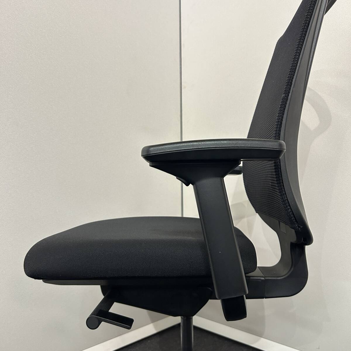 【中古?2016年制】Steelcase Reply ハイバック 可動肘 ランバーサポート ブラック
