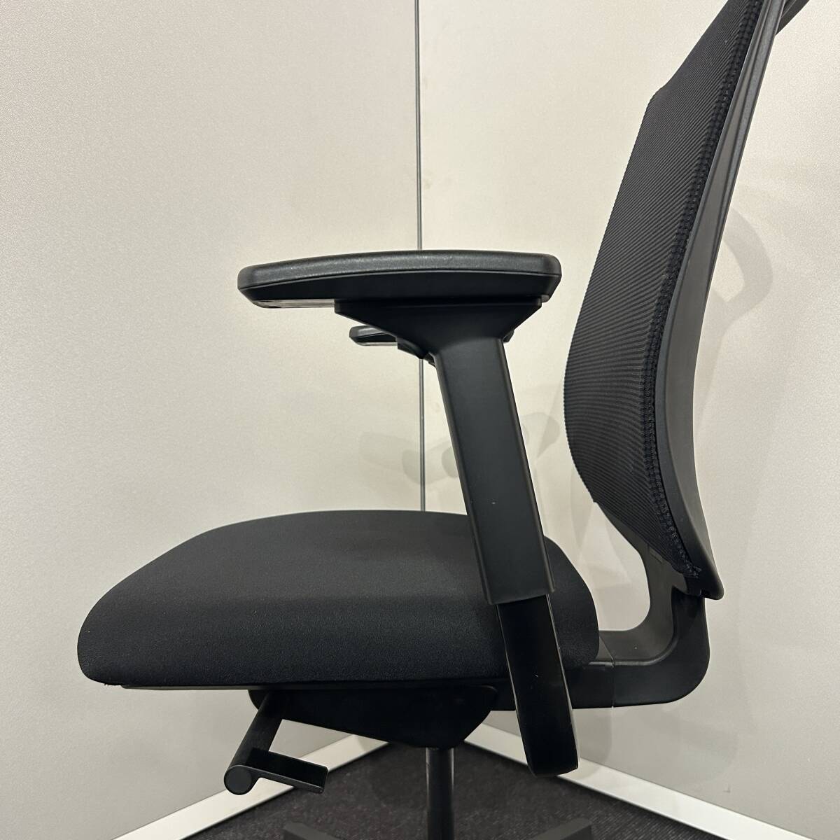 【中古?2016年制】Steelcase Reply ハイバック 可動肘 ランバーサポート ブラック