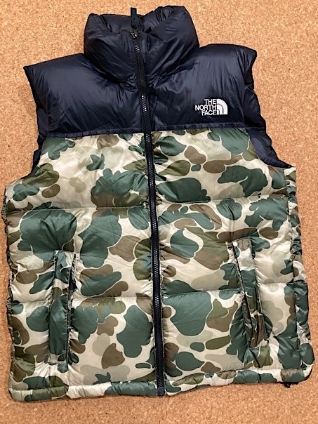 6930円 レア☆ノースフェイス ヌプシ ダウンベスト 迷彩 6930円 レア☆ノースフェイス ヌプシ ダウンベスト 迷彩