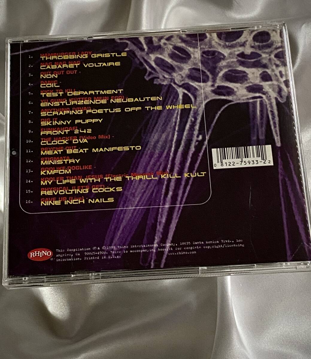Industrial Strength Machine Music　1999年ロック人気コンピ US盤 R2 75933_Throbbing Gristle/ Cabaret Voltaire/ Nine Inch Nails...ETC_画像10