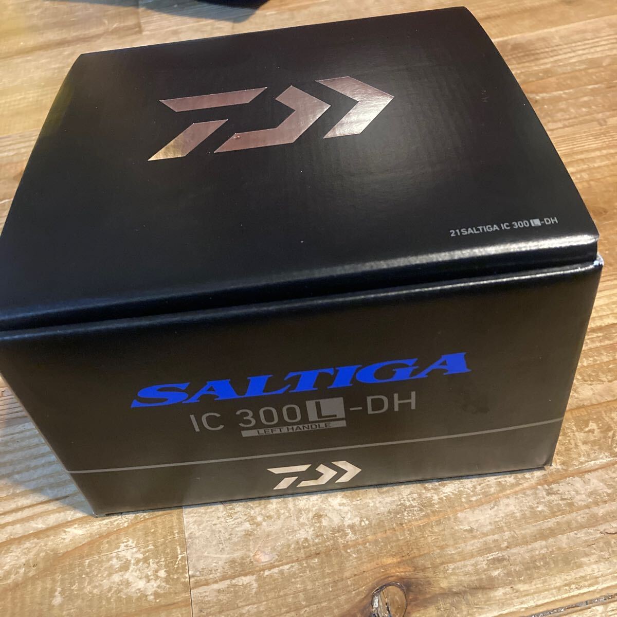 新品未使用品　 DAIWA ソルティガ IC 300L DH ダイワ　ダブルハンドル　オシア　CT 301 コンクエストct シマノ