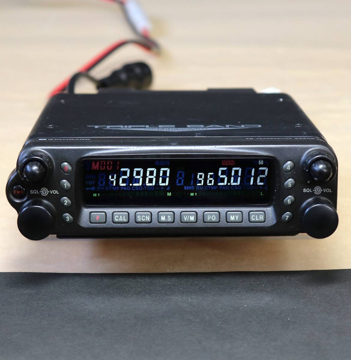 STANDARD стандартный C5900 50/145/430MHz высокая яркость белый цвет LED 3 частота номинал :10W Mobil машина ( поиск :TM-741 TM742 TM-643)