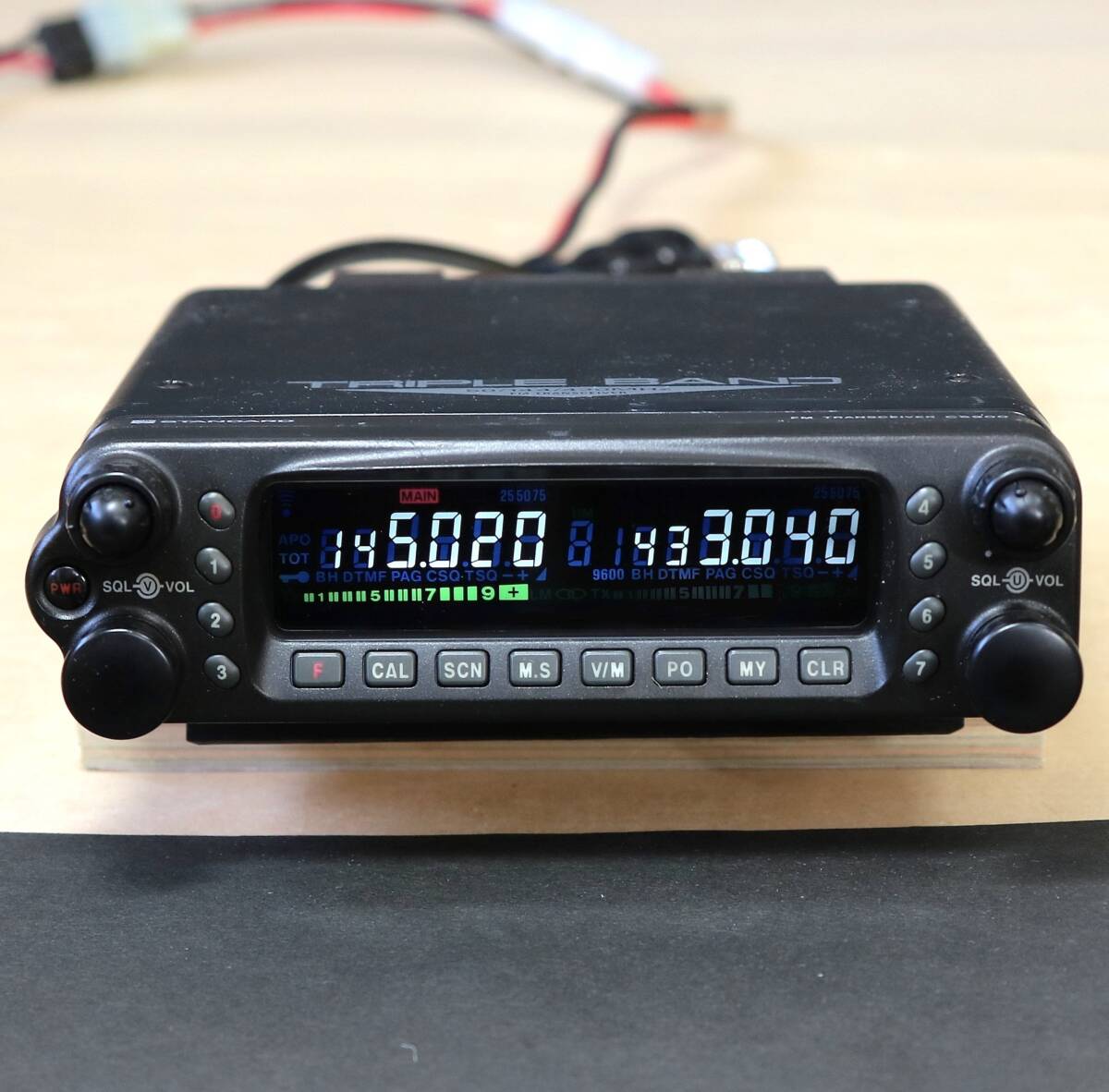 STANDARD стандартный C5900 50/145/430MHz высокая яркость белый цвет LED 3 частота номинал :10W Mobil машина ( поиск :TM-741 TM742 TM-643)