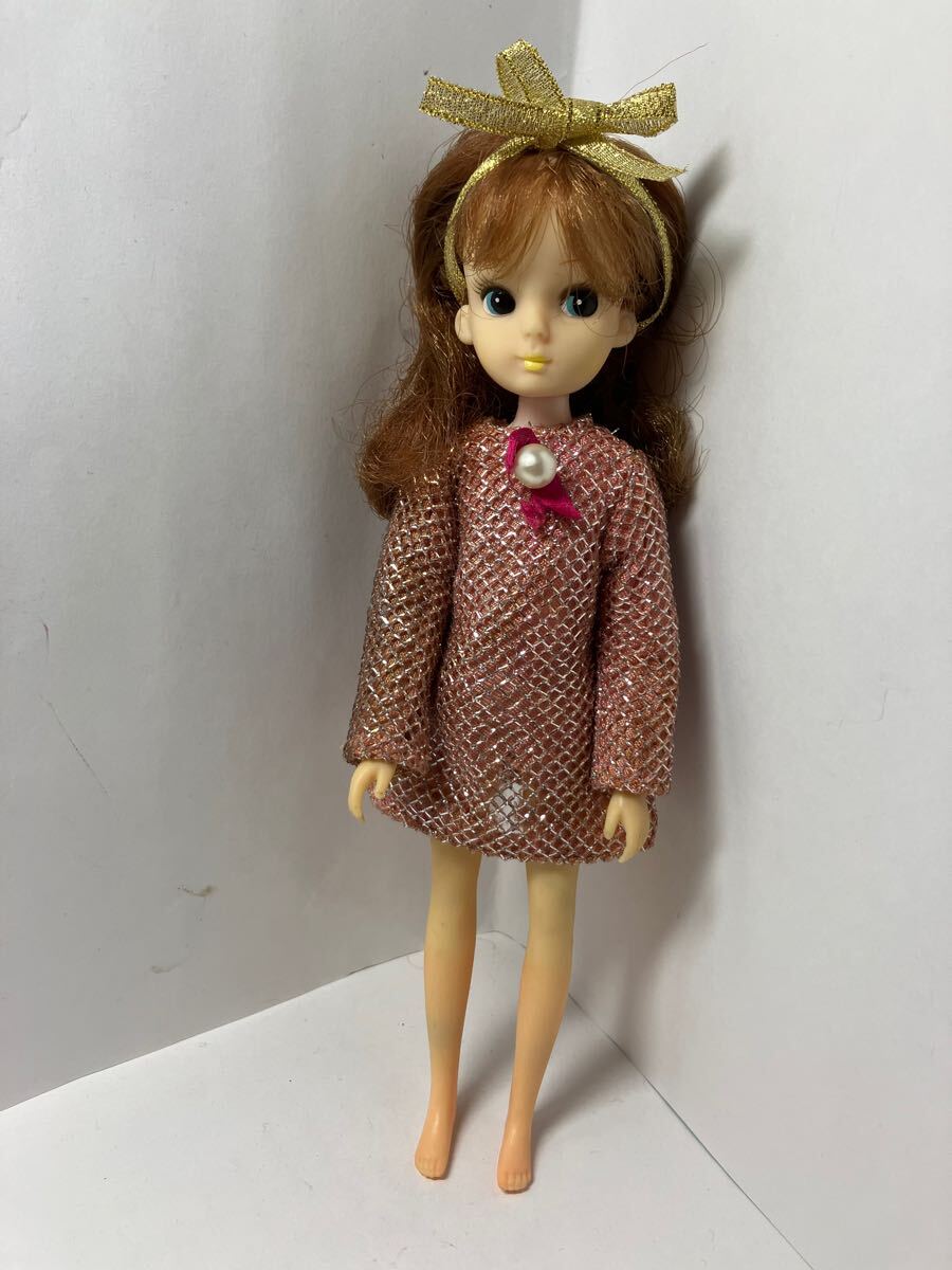 初代リカちゃん おへそ付き ドット無し 美品 初代リカちゃん おへそ付き ドット無し 美品