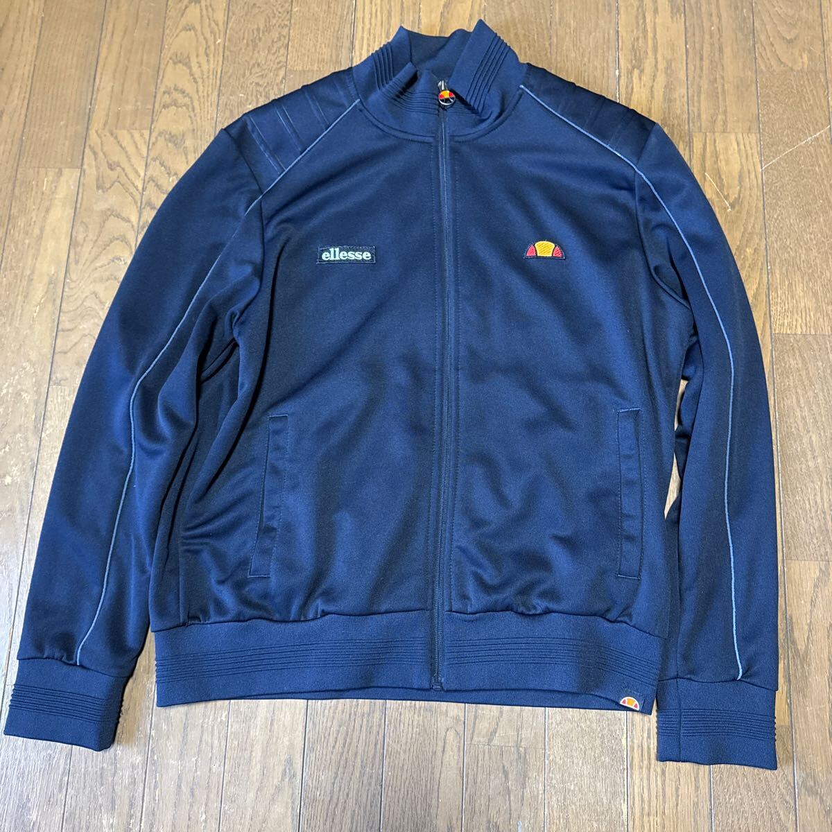 ellesse トラックジャージ