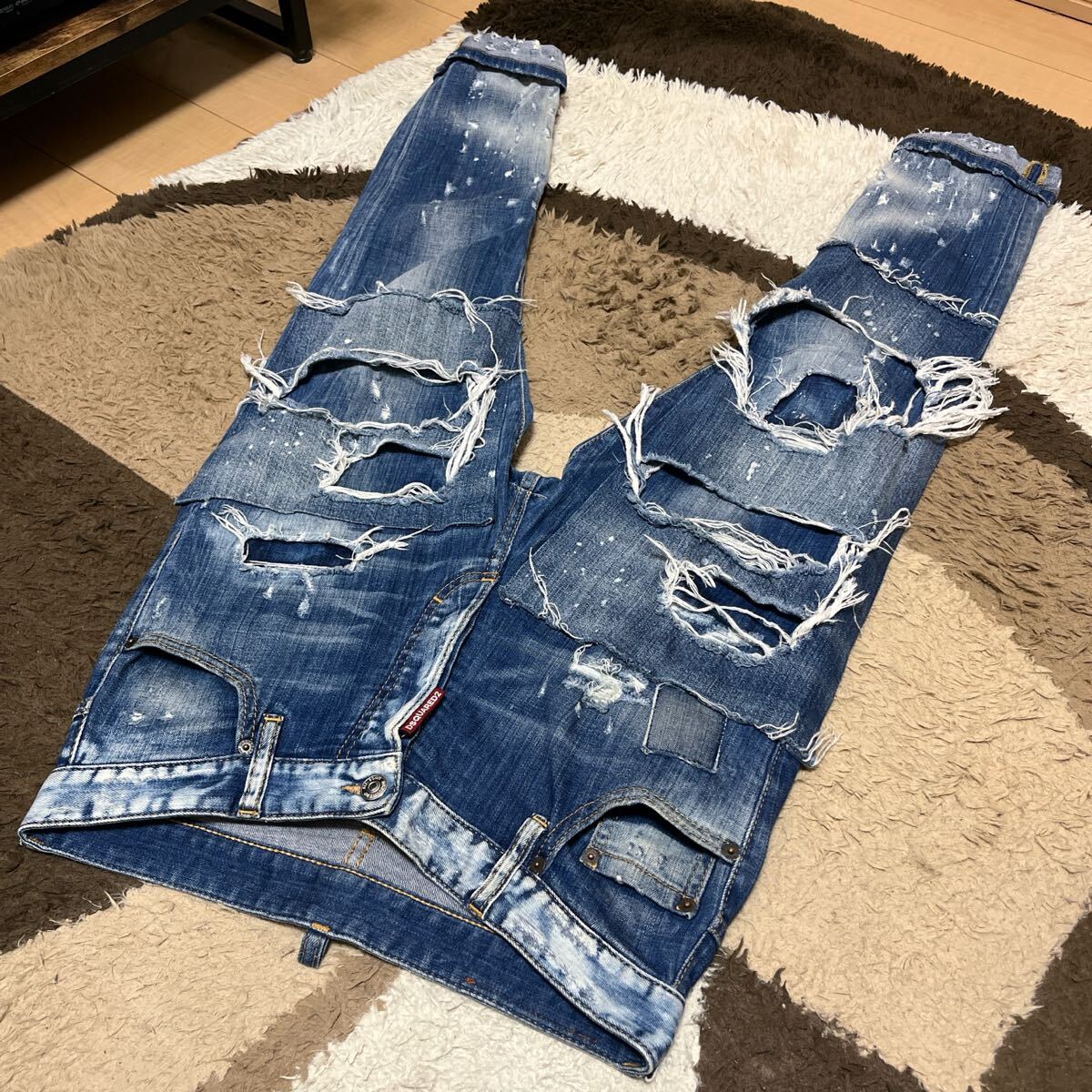 DSQUARED2 グラムヘッド ダメージクラッシュデニム GLAM HEAD 7 DSQUARED2 グラムヘッド ダメージクラッシュデニム GLAM HEAD 7