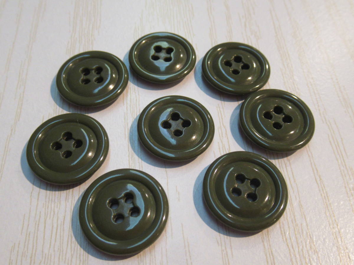 手芸 和洋裁用釦 ユリア樹脂四つ穴ボタン オリーブ 21mm8個入り g-2008　_画像3