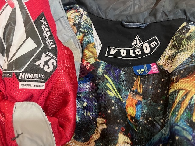 送料込み VOLCOM ボルコム 上下セット サイズXS USED リアル 送料込み VOLCOM ボルコム 上下セット サイズXS USED リアル