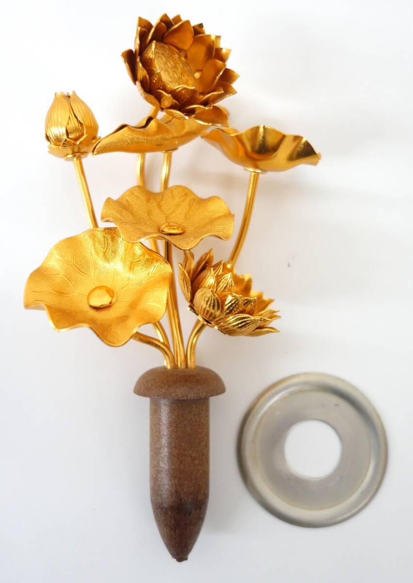 伝統工芸　工芸美術　レトロ　 　御東用高級仏具揃　常花付　 ＊獅子摘角香炉　 ＊花立　常花 七本立　 ＊鶴亀燭台　燭立　　
