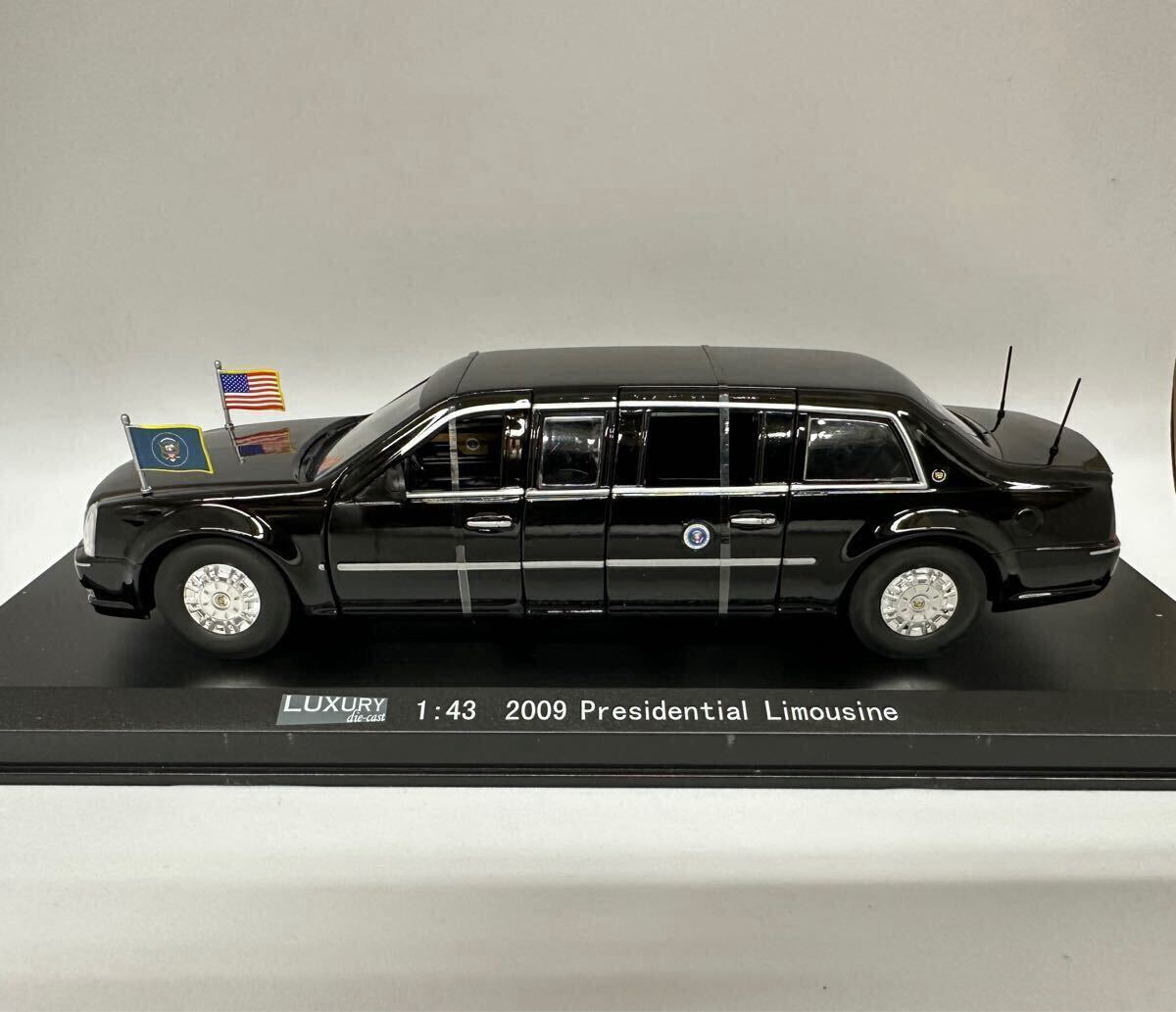 1/43キャデラック ミニカー USA1 プレジデンシャルエディション