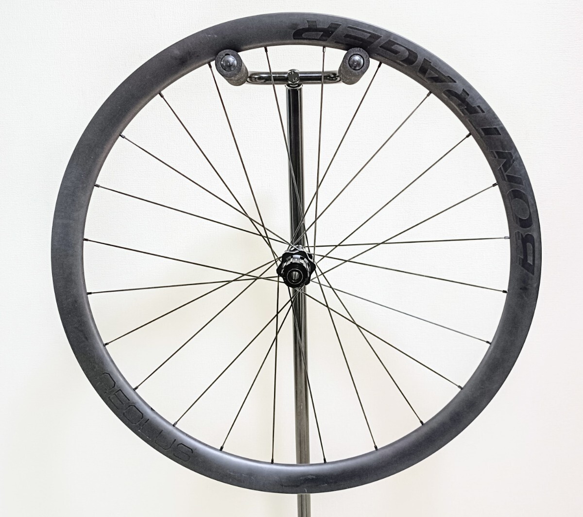 BONTRAGER AEOLUS PRO37 リアホイールのみ チューブレス クリンチャー 700C ボントレガー シマノフリー カーボンホイール