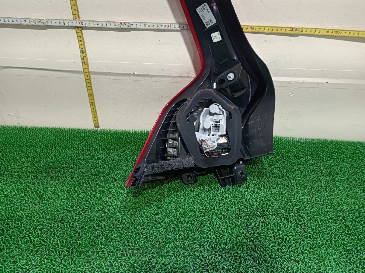  Volvo правый задний фонарь V60 DBA-FB4164T, 2013 #hyj NSP215061