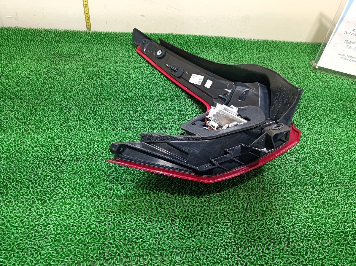  Volvo правый задний фонарь V60 DBA-FB4164T, 2013 #hyj NSP215061