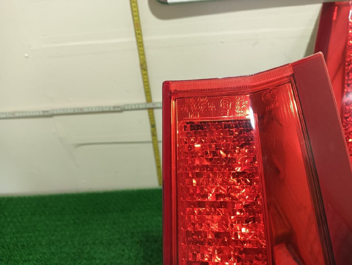  Volvo финишная отделка лампа левый правый V70 DBA-BB5254W, 2010 #hyj NSP213189